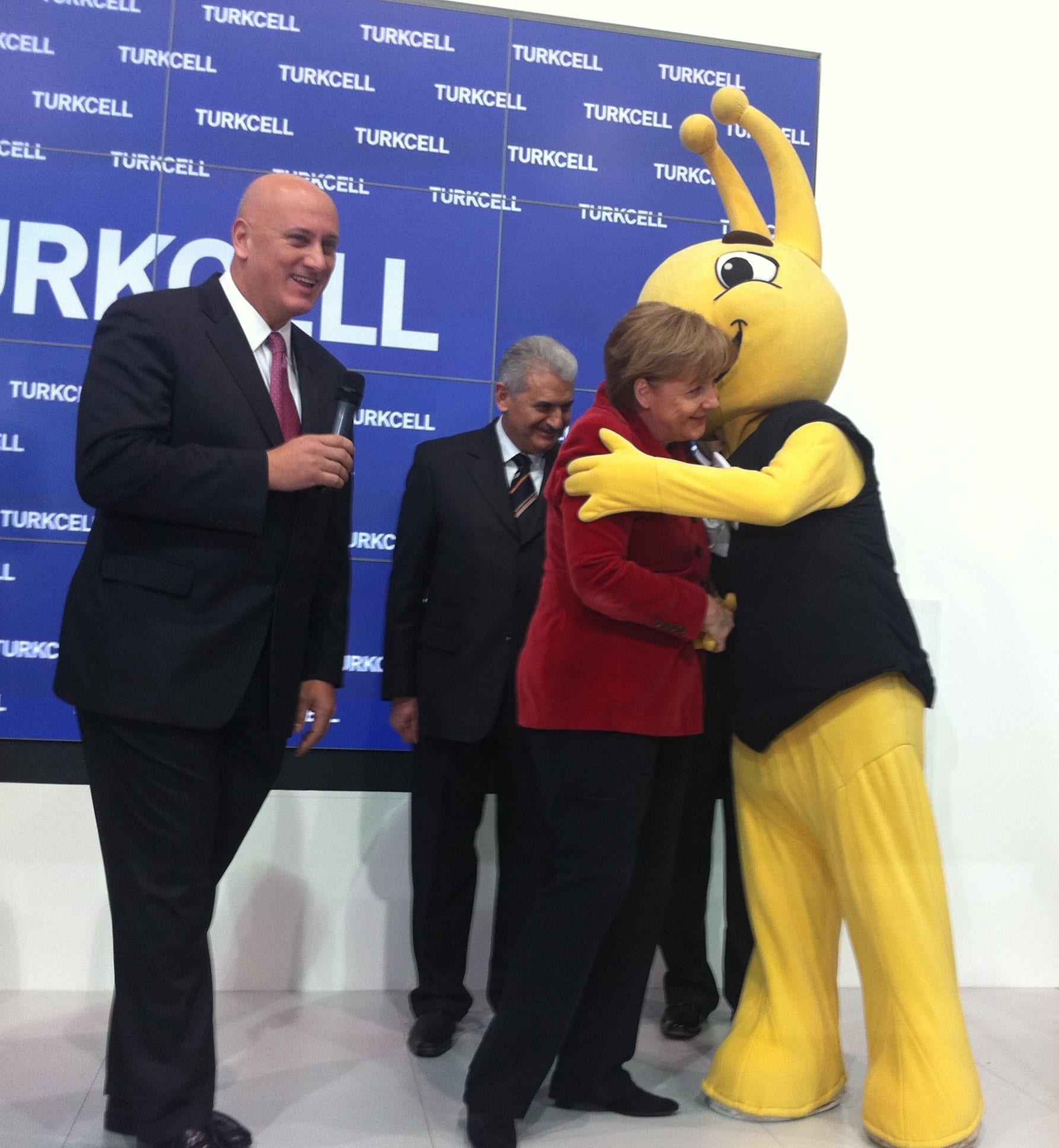 Almanya Turkcell’e en üst seviyede kucak açtı