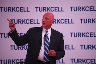 Turkcell 3 ayda 882 bin kişiyi daha akıllı yaptı