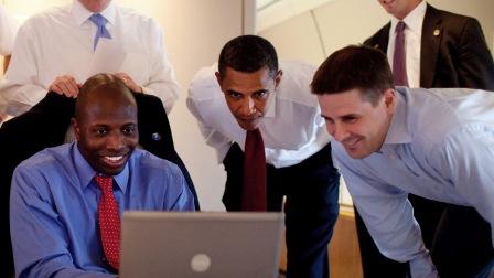 Obama internetin hızlanma gereklilikleri iPad’den gösterdi